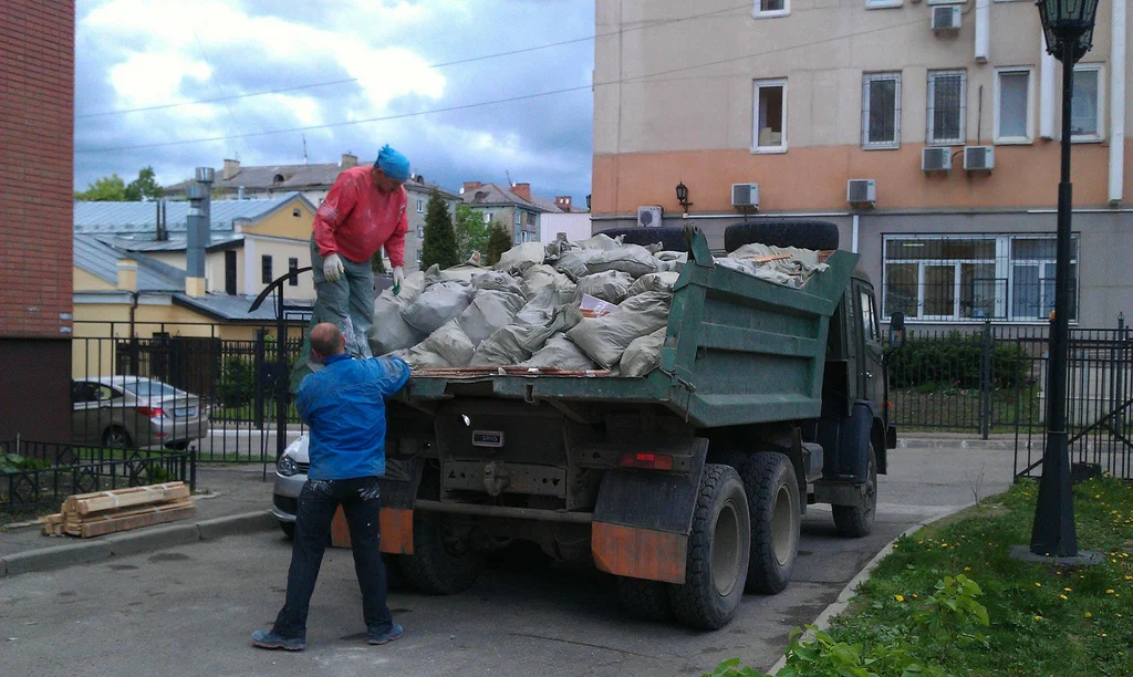 Вывоз строительного мусора в Волжском от 1621 руб. – ПроМусор