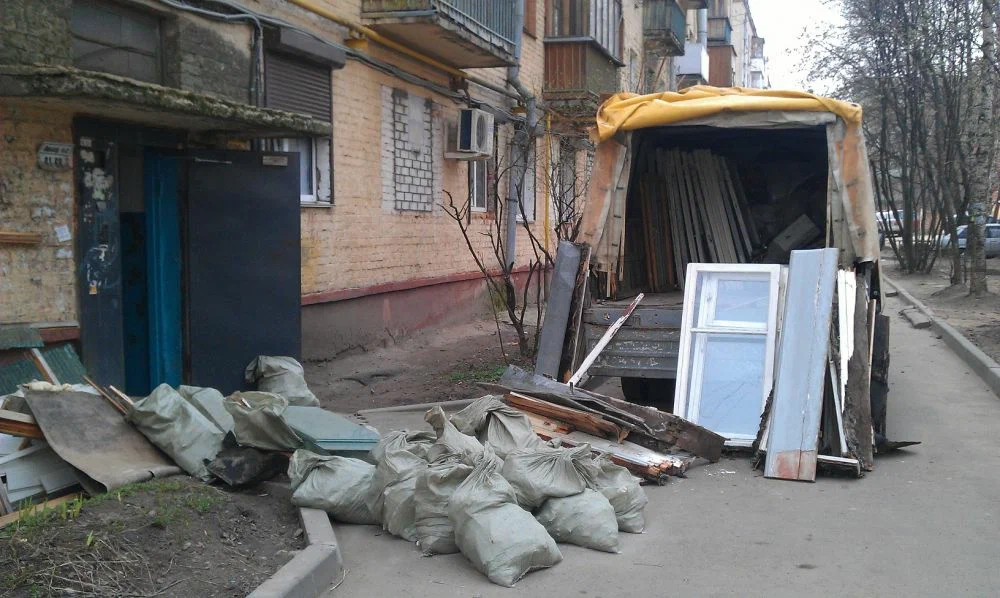 Вывоз мусора после ремонта в Волжском от ПроМусор — цены от 4559 руб., быстро и недорого