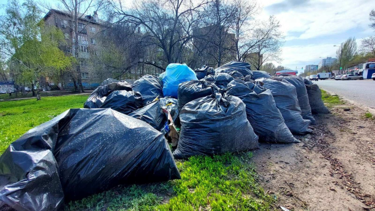 Вывоз и утилизация мусора после субботника в Волжском в октябре