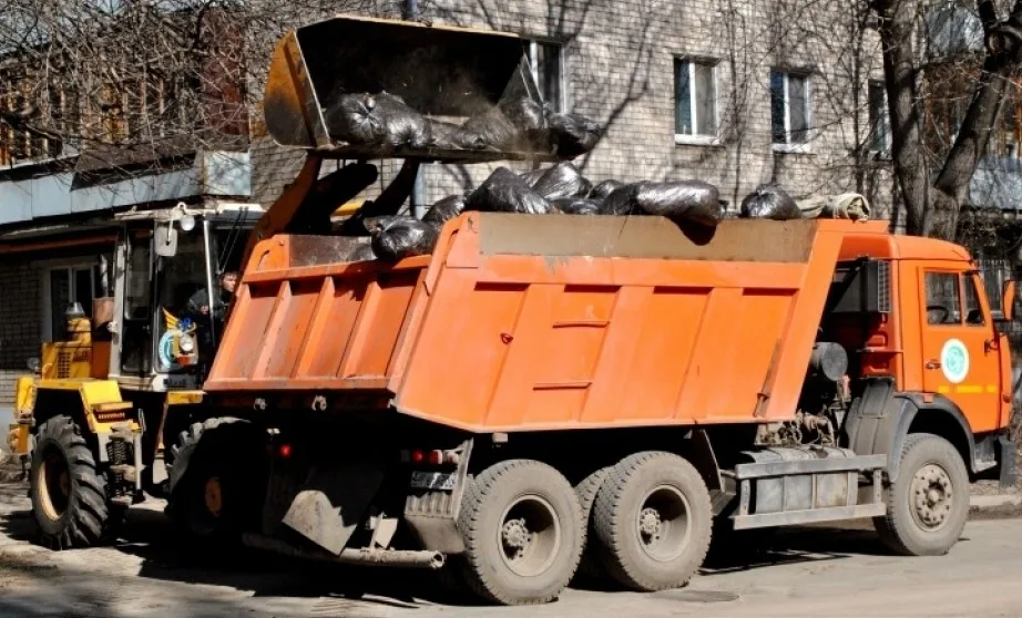 Вывоз мусора грузовым фургоном 5 тонн в Волжском – ПроМусор, аренда, цена от 1570 руб